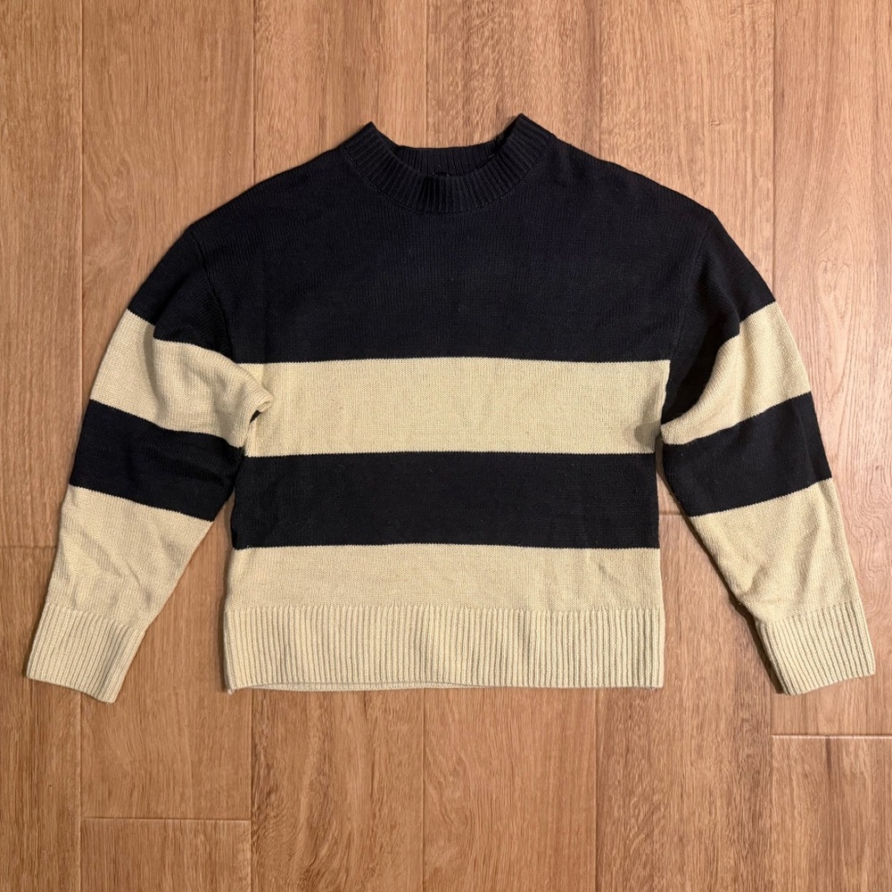 H&M Divided Navy Cream Striped Crewneck Sweater Ribbed Trim Size XXS